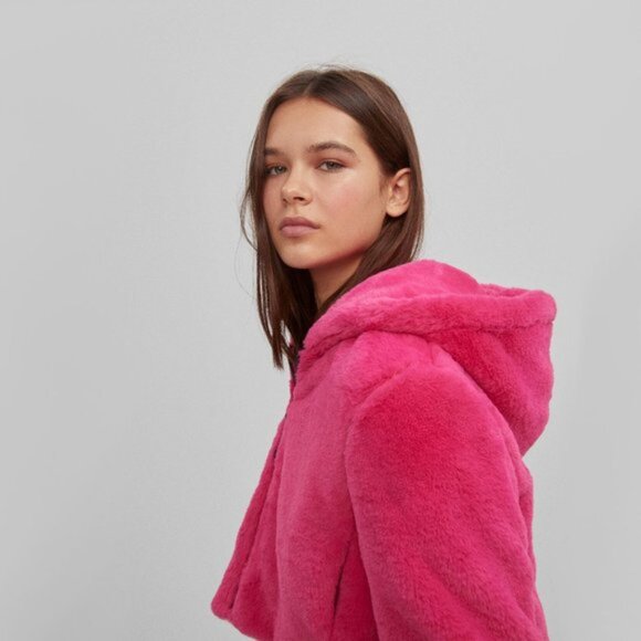 *SOLD* NWOT Bershka fuchsia pink faux fur hooded cropped teddy jacket, S - Picture 3 of 13